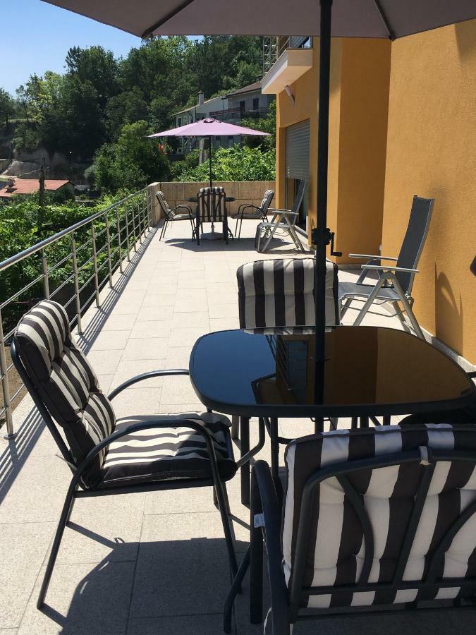 Merck Villa Gerês Rio Caldo Exterior foto