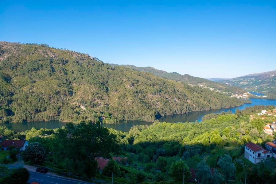 Merck Villa Gerês Rio Caldo Exterior foto